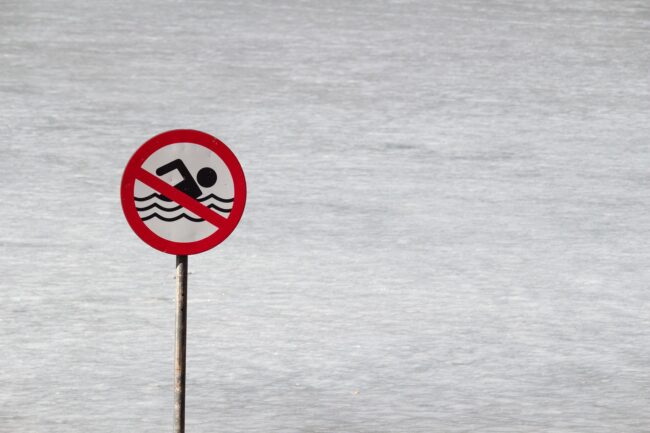 no-swimming-g54c84483b_1920